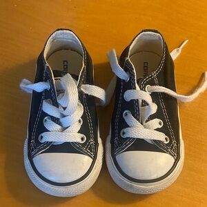 Baby Converse size 5